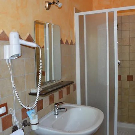 Hotel Sant'elene 3*